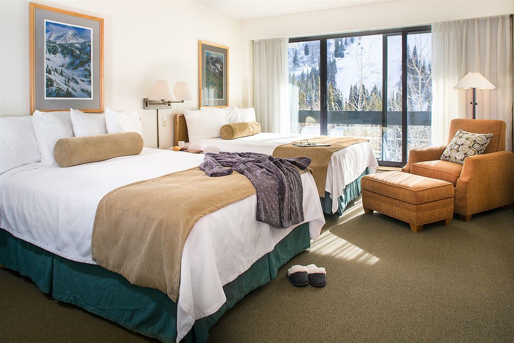 The Inn Sandy Bagian luar foto