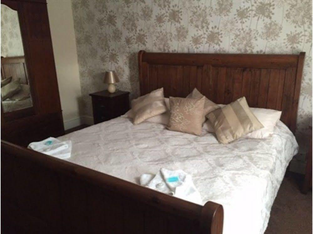 The Inn Sandy Bagian luar foto